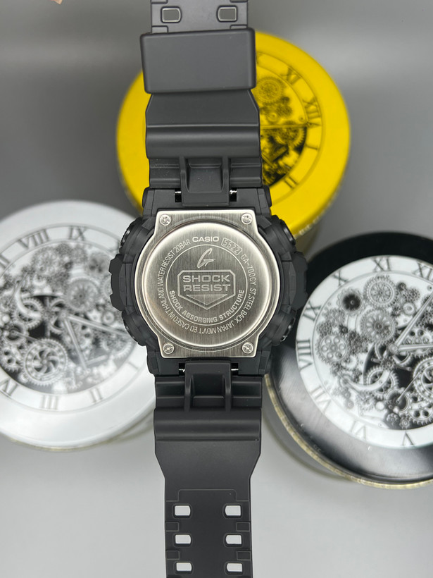 نمای پشت ساعت مردانه CASIO G-SHOCK GA-700CY-1ADR اورجینال