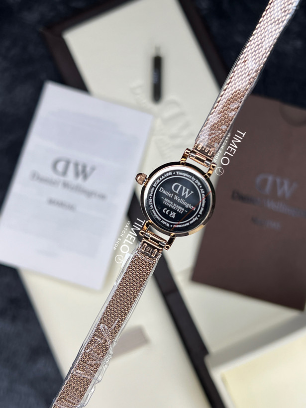 خرید ساعت مچی DW