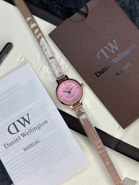 ساعت مچی ظریف و مینیمال