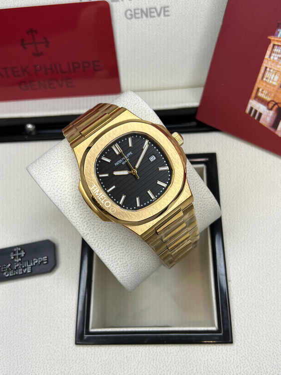 ساعت پتک فیلیپ طلایی با صفحه مشکی